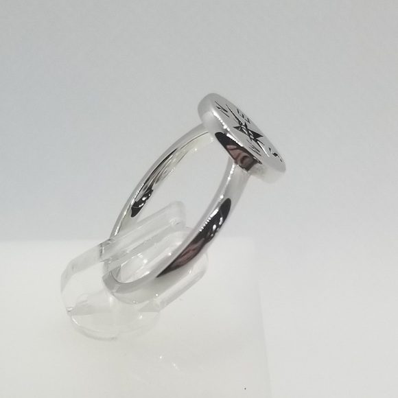 925 Sterling Silver Wanderlust Round Compass Ring - Picture 4 of 7